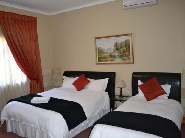 Lala Dene Lodge Bloemfontein Exterior foto